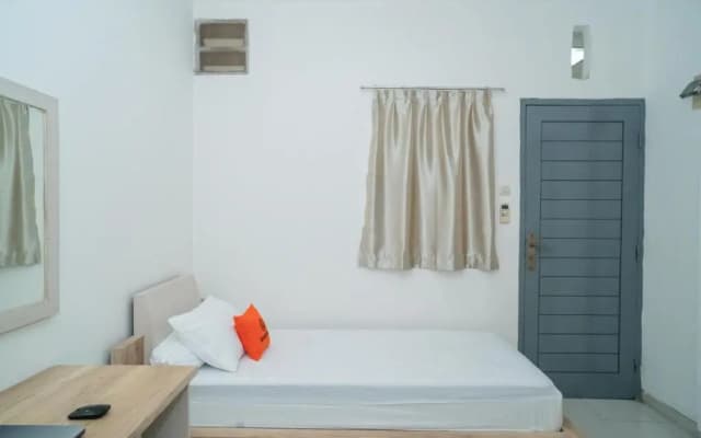 KoolKost Syariah near Universitas Moestopo Bintaro - photo 4