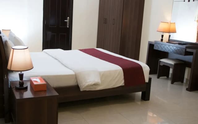 Tiger Home Hotel Apartments - photo 3