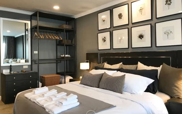 Stay in Style The Heart of Nimman R306AB - photo 4