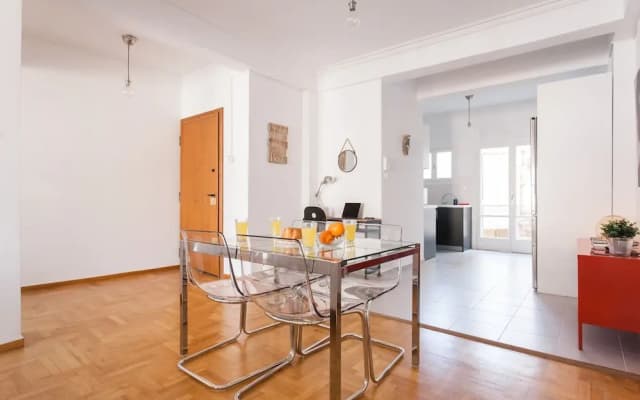 Chill like a local in Condo near historical sites! - photo 5