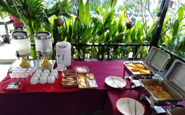Lilly Holiday Hotel - photo 3