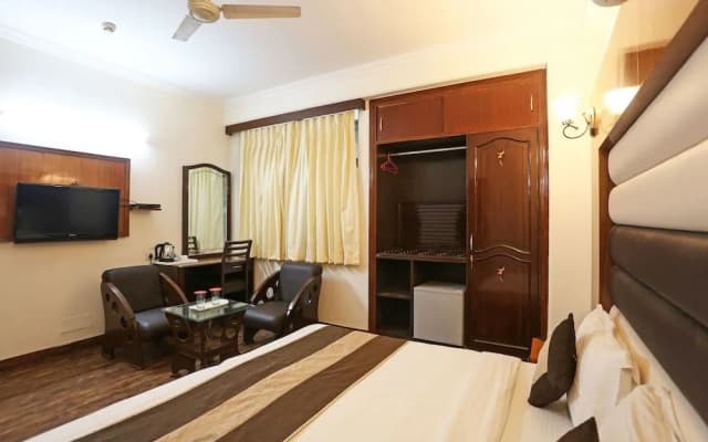 Hotel Zara Grand, Green Park - photo 4
