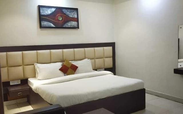 Hotel Ashiana - photo 4