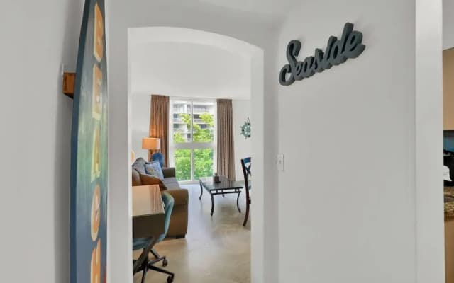 Relaxing Condo with Free Parking - photo 4