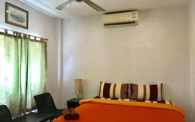 Hiranyika Cafe and Bed - photo 4