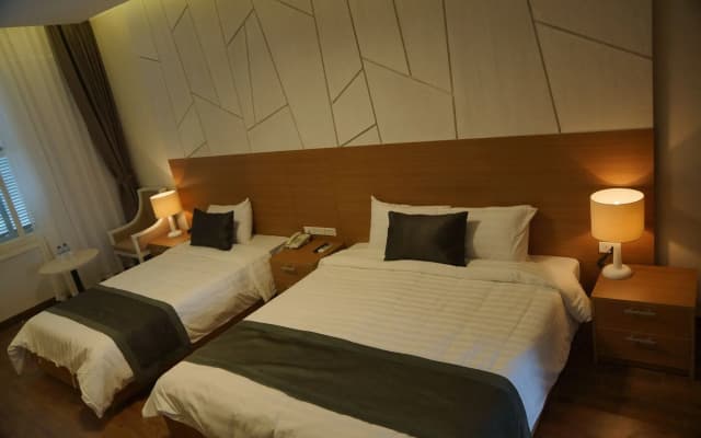 Hung Vuong Hotel - photo 2