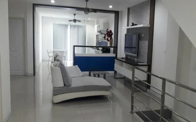 The Y House - photo 4