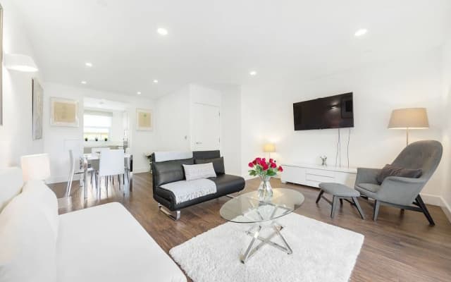 Modernist Whites - photo 2
