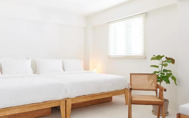 White Linen House - photo 5