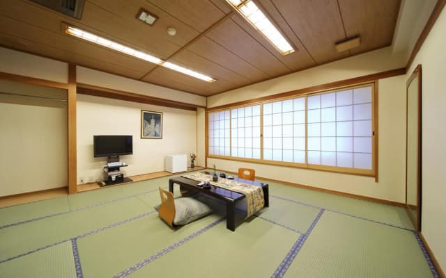 Saga Grace Hotel - photo 2