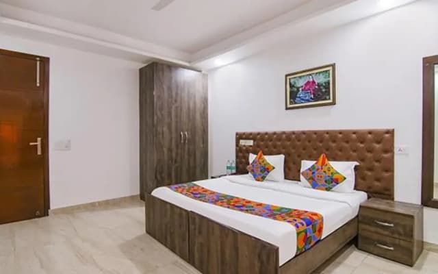 FabExpress The Premium Villa - photo 4