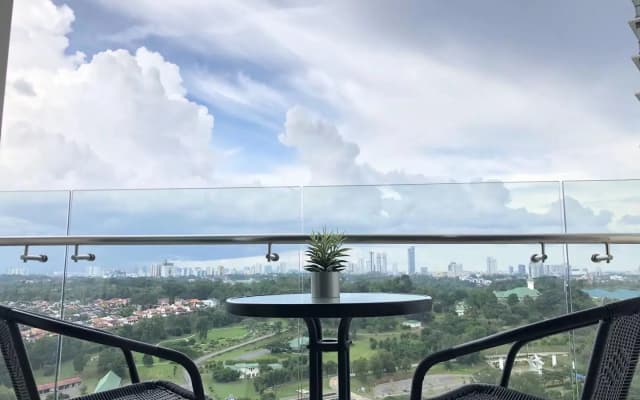 TROPEZ RESIDENCE 1Min-danga bay 15Min-Legoland - photo 3