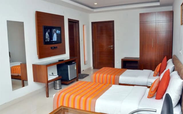 Dwarka Palace - photo 3