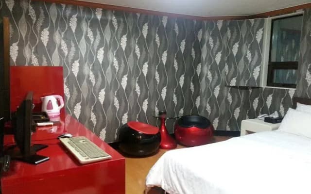 Alpha Guesthouse - photo 5