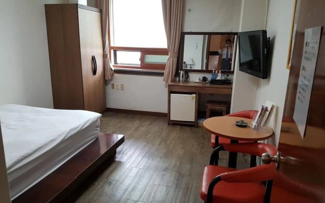 Youngbin Hotel - photo 5