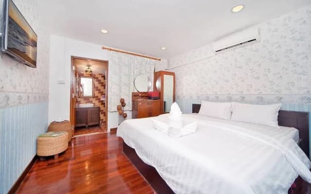 Baan Ruean Thai - photo 2