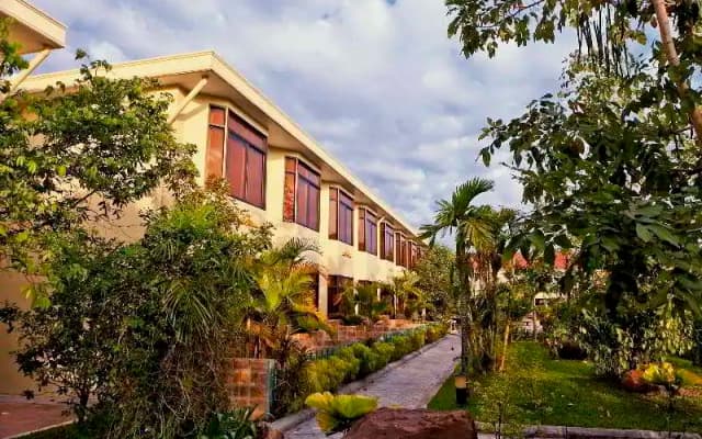 Hibiscus Angkor Resort - photo 5