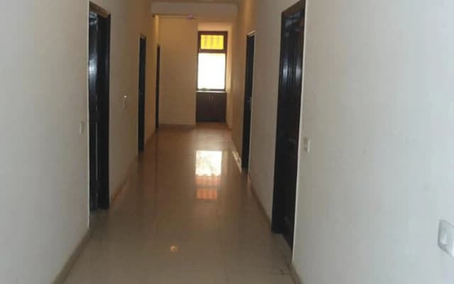 Glt Hotel Radiance - photo 4