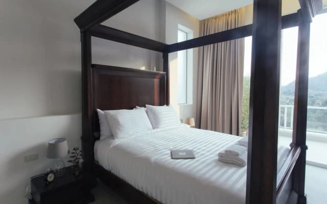 The Peak Residence - photo 2