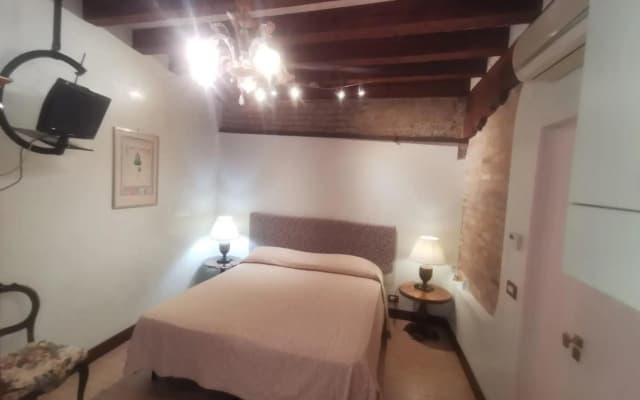 Canal View Studio Flat - photo 2