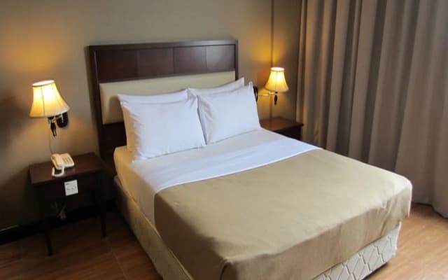 Lodge 18 Hotel - photo 3