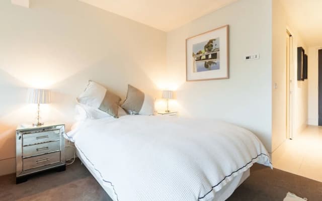 Celeste - Beyond a Room Private Apartments - photo 4