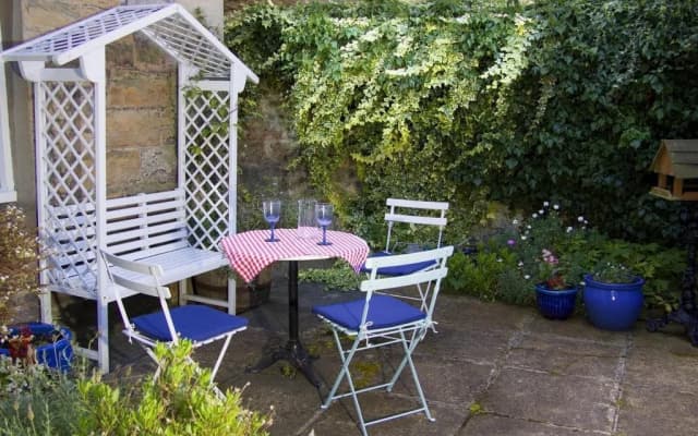 West End Twelve Holiday Apartment - photo 2