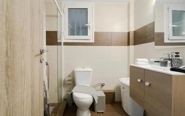 Kodrigktonos Central 77sqm apt in Viktoria - photo 4