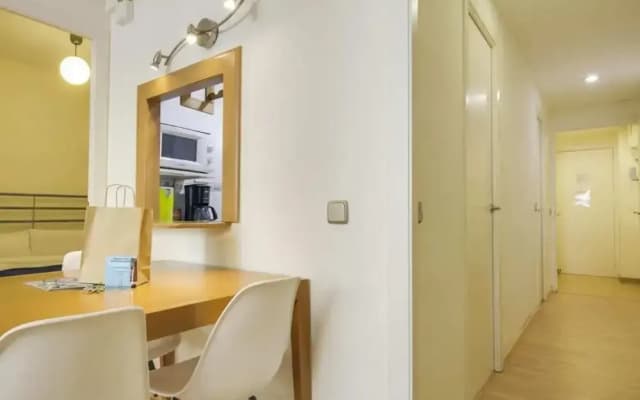 Cozy 2 Bedroom Next To Arc De Triomf - photo 4