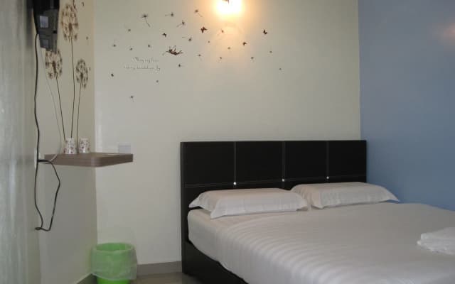 Max Inn Suite Hotel - photo 2