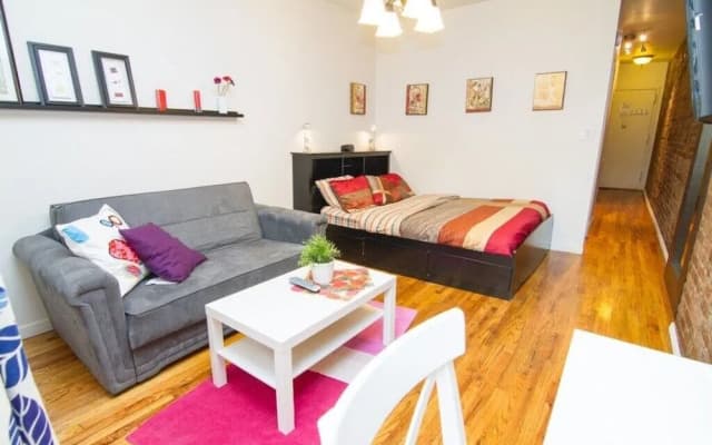 Charming Studio on Gramercy - photo 2