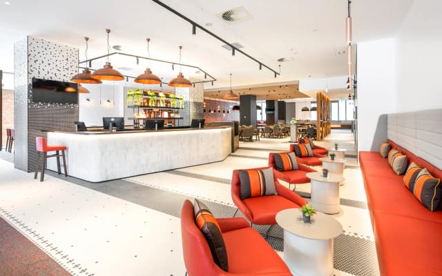 Holiday Inn Express Melbourne Little Collins by IHG - photo 2