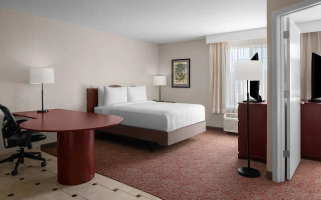 Larkspur Landing Extended Stay Suites South San Francisco - photo 5