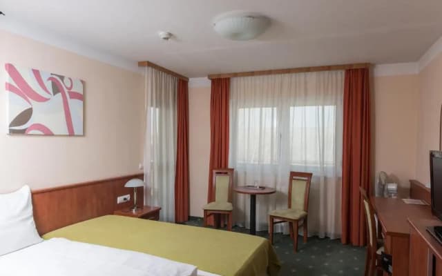 Hotel Breitenlee - photo 3