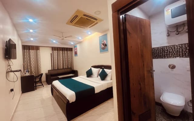 Hotel Lagoona and Banquet Hall - photo 5