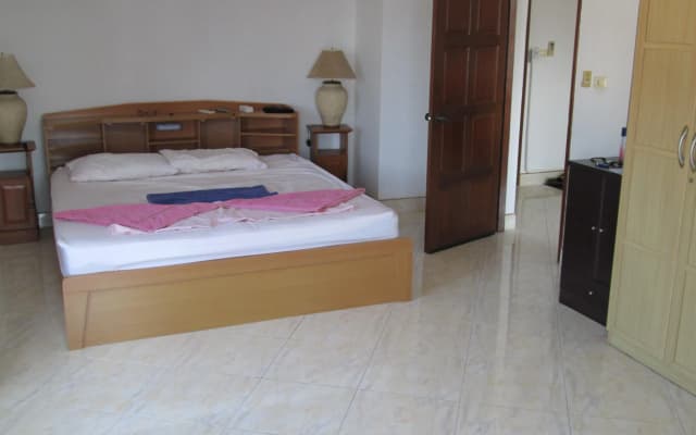 Patong Studio Apartments - photo 3