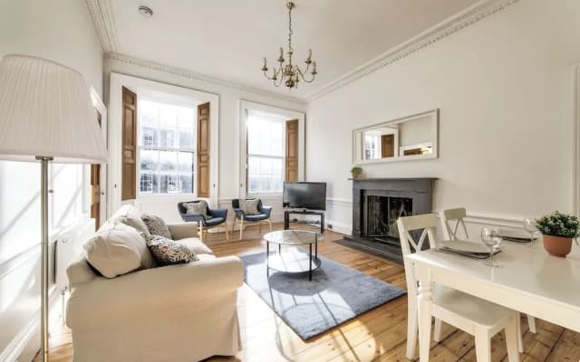 Cumberland - New Town Apartment - photo 5
