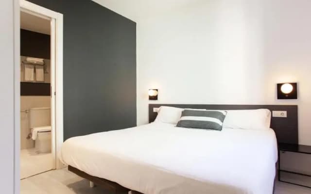 AinB Gothic Cathedral Apartments - photo 3