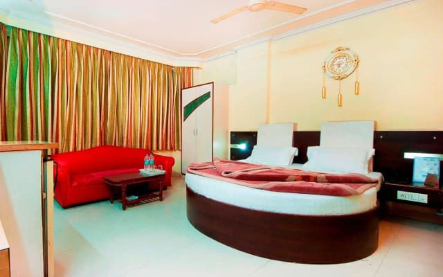 Hotel Tourist Lodge - photo 4