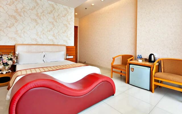 S79 Happy Hotel - photo 5