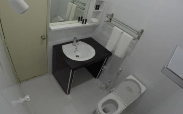 Ithaa Inn Kamadhoo Hotel - photo 5
