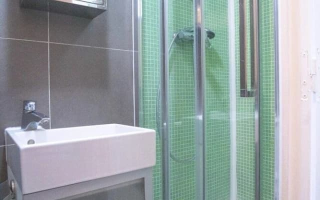Hostnfly Apartments - Beautiful Bright Studio Near Père Lachaise - photo 5