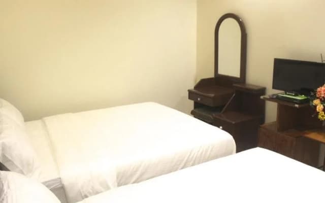 Campbell Antique Hotel & Cafe - photo 3