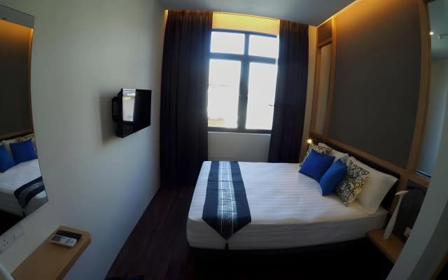 B Street Hotel - photo 4