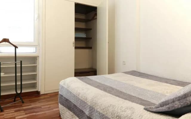 Sweet BCN Three Bedroom Apartment - photo 3