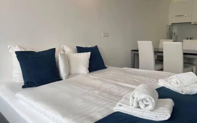 Smart Carrara Apartments - photo 4