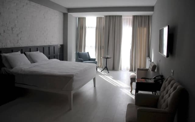 The Terrace Boutique Hotel - photo 5