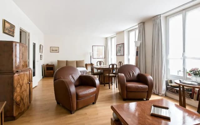GuestReady - Spacious Flat for 4 near Bastille - photo 2