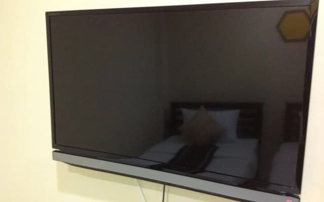 Beehive Patong Hostel - photo 4