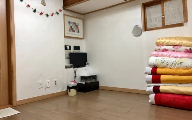 Moon Hanok Guesthouse - photo 2